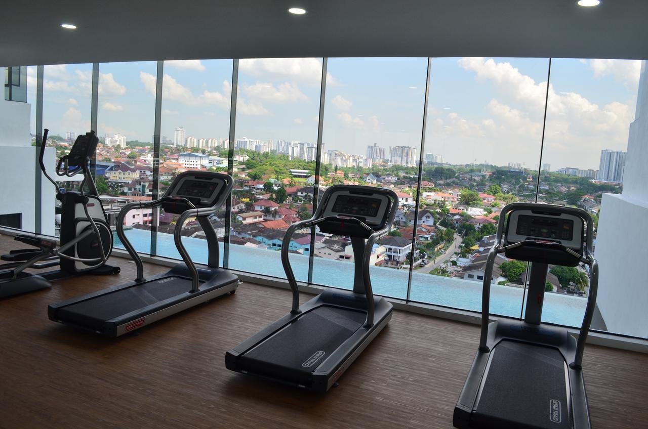 1 Tebrau Suites By Subhome Johor Bahru Exterior photo