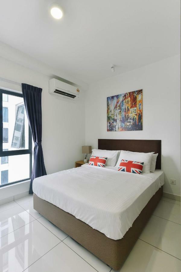 1 Tebrau Suites By Subhome Johor Bahru Exterior photo