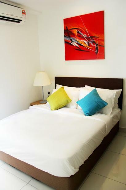 1 Tebrau Suites By Subhome Johor Bahru Exterior photo